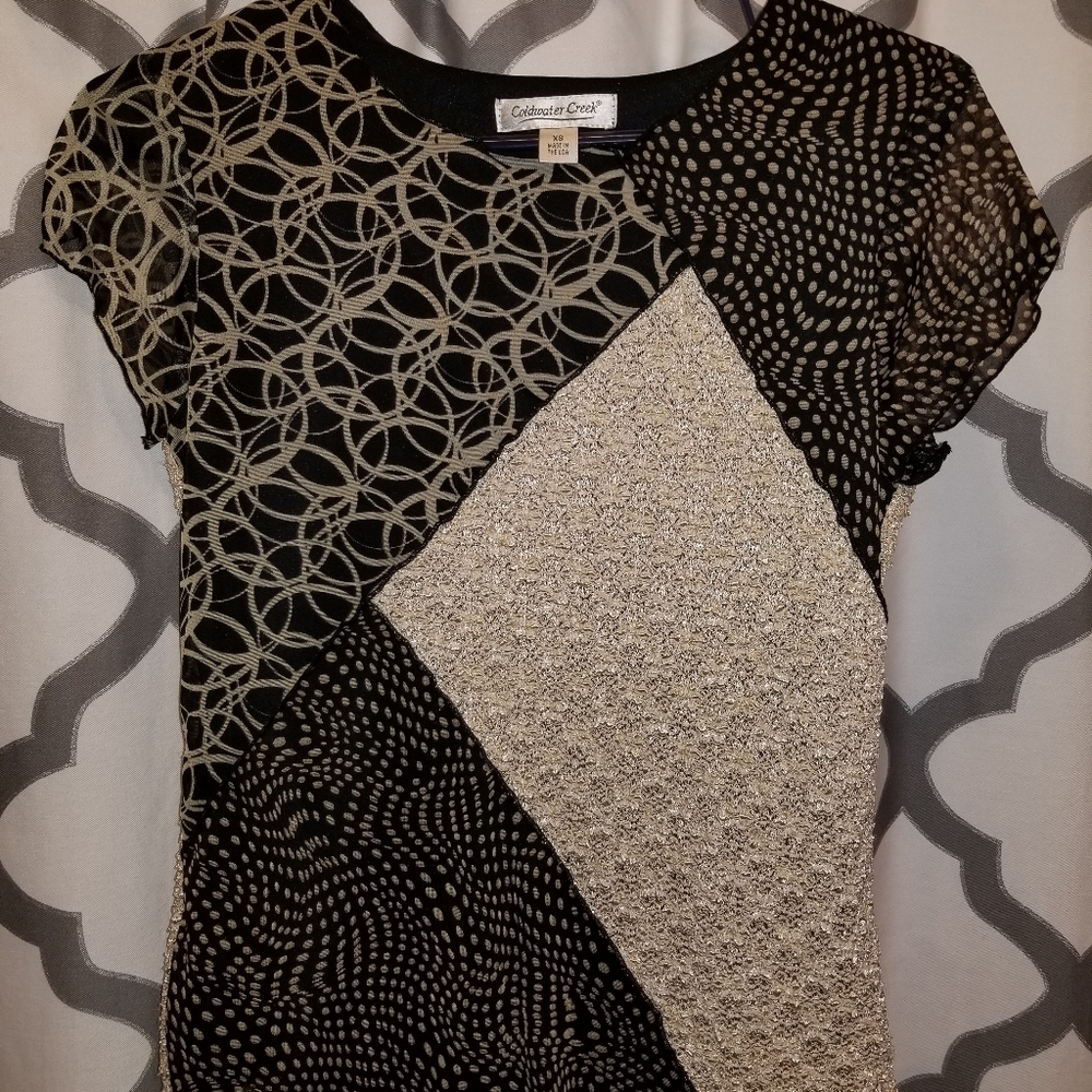 Short sleeve top